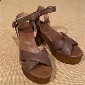 Musse & Cloud Sandals